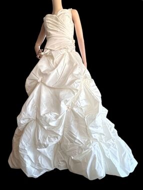 JUSTIN ALEXANDER 8030 WEDDING DRESS, RUCHED BODICE BALL GOWN.